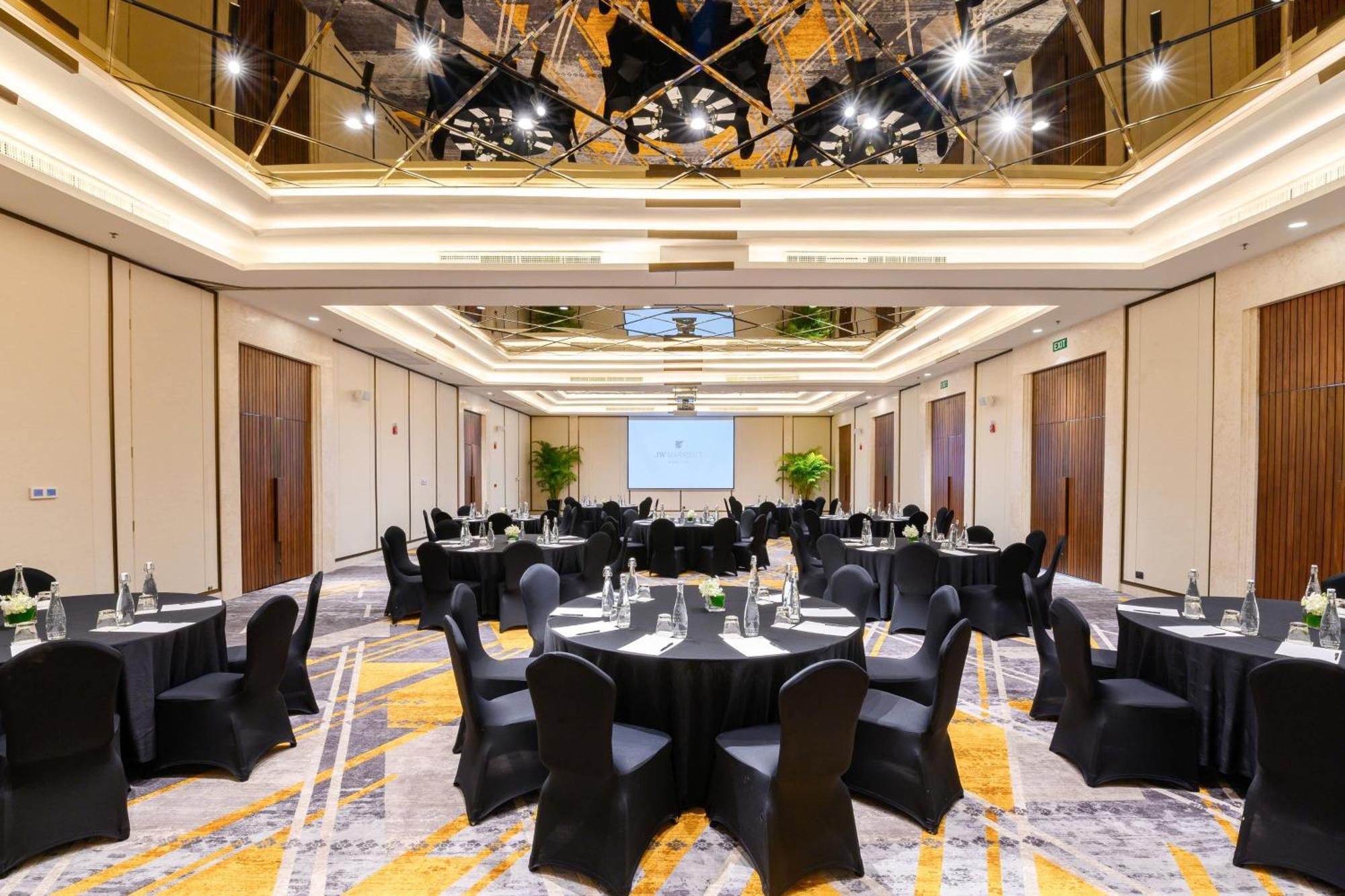 Jw Marriott Khao Lak Resort And Spa Exterior foto Meeting room
